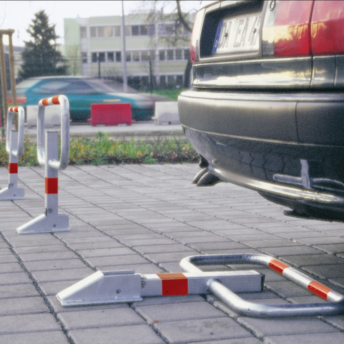 Anti parkeerbeugel te betonneren thermisch verzinkt. - Afbeelding 3